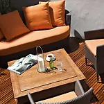 Western D'est Hotel
