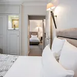 Western D'est Hotel 4*