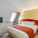 Western D'est Hotel 4*