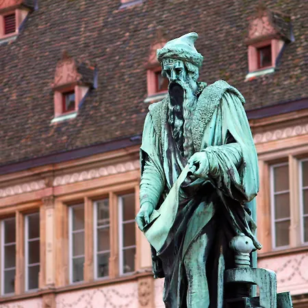 מלון Western D'est 4*