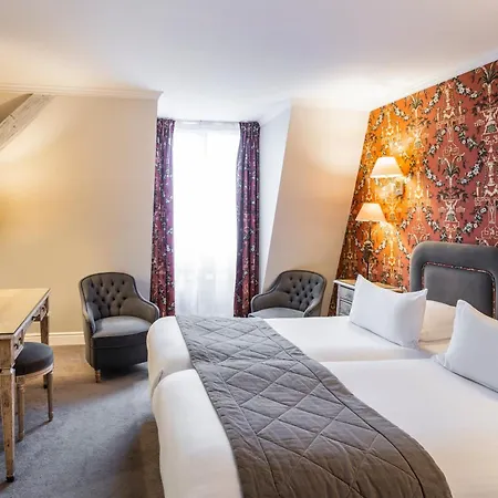 Western D'est Hotel 4*