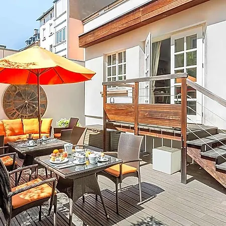 Western D'est Hotel 4*