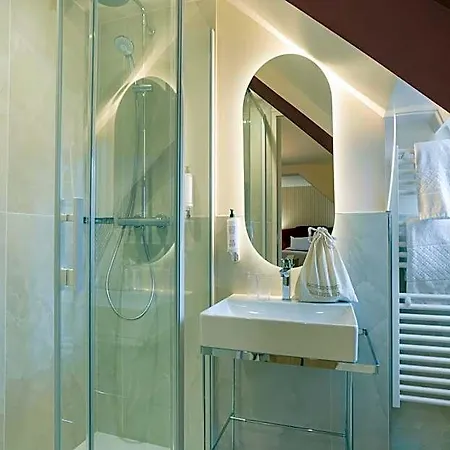 Hotel Western D'est 4*