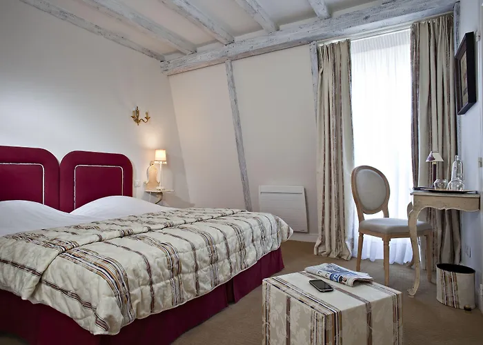 Western D'est Hotel 4*