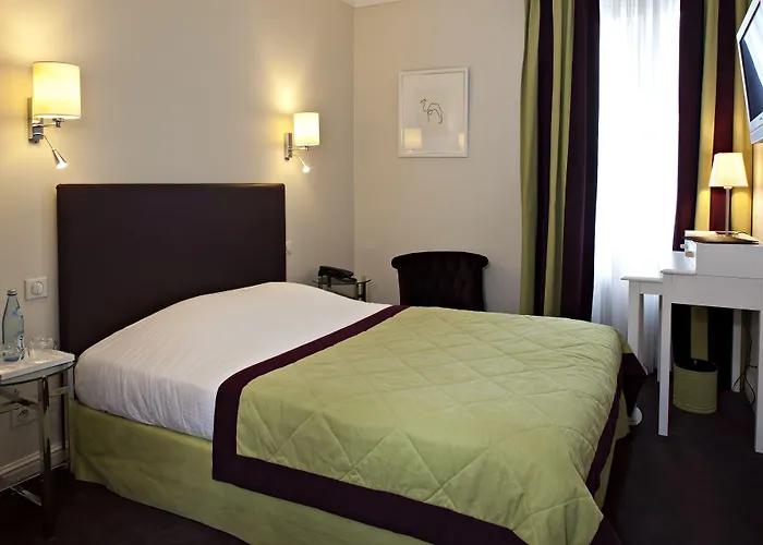 Western D'est Hotel 4*