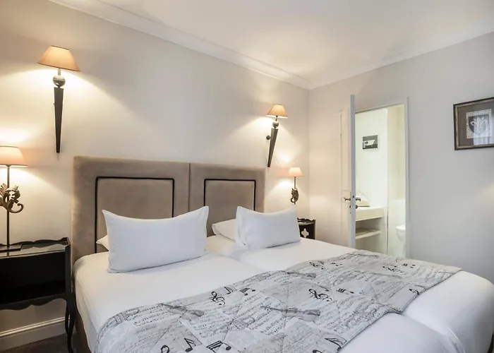 Western D'est Hotell 4*