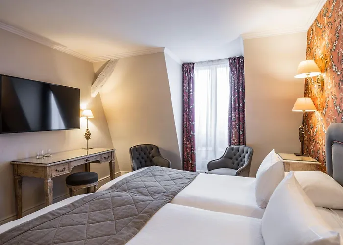 Western D'est Hotell 4*