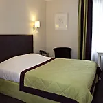 Western D'est Hotel 4*