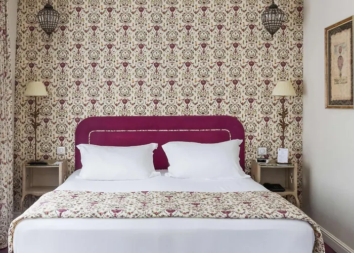 Western D'est Hotel 4*