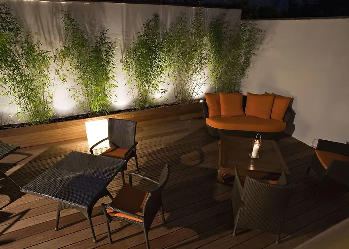 Western D'est Hotel 4*